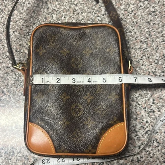 Louis Vuitton Crossbody Danube Bag - Picture 5 of 11